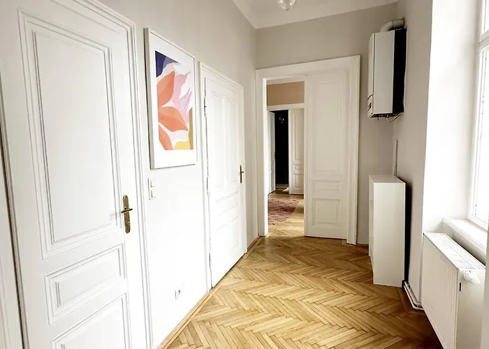 Apartamento Ruhige & Grosse Altbauwohnung 7min Zum Zentrum *